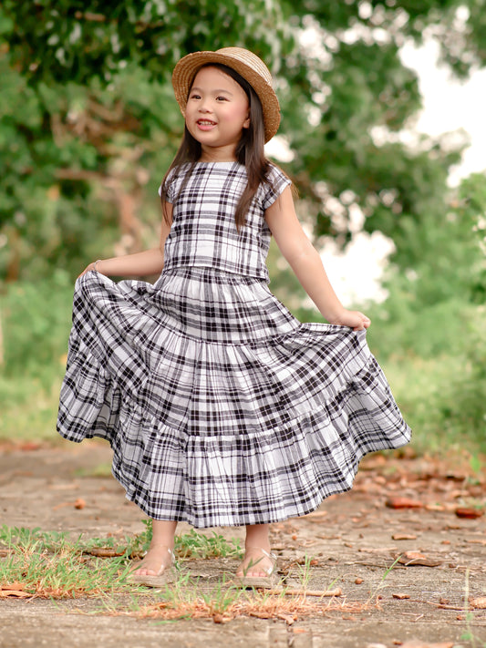 Ely Coords in Black and White Linen