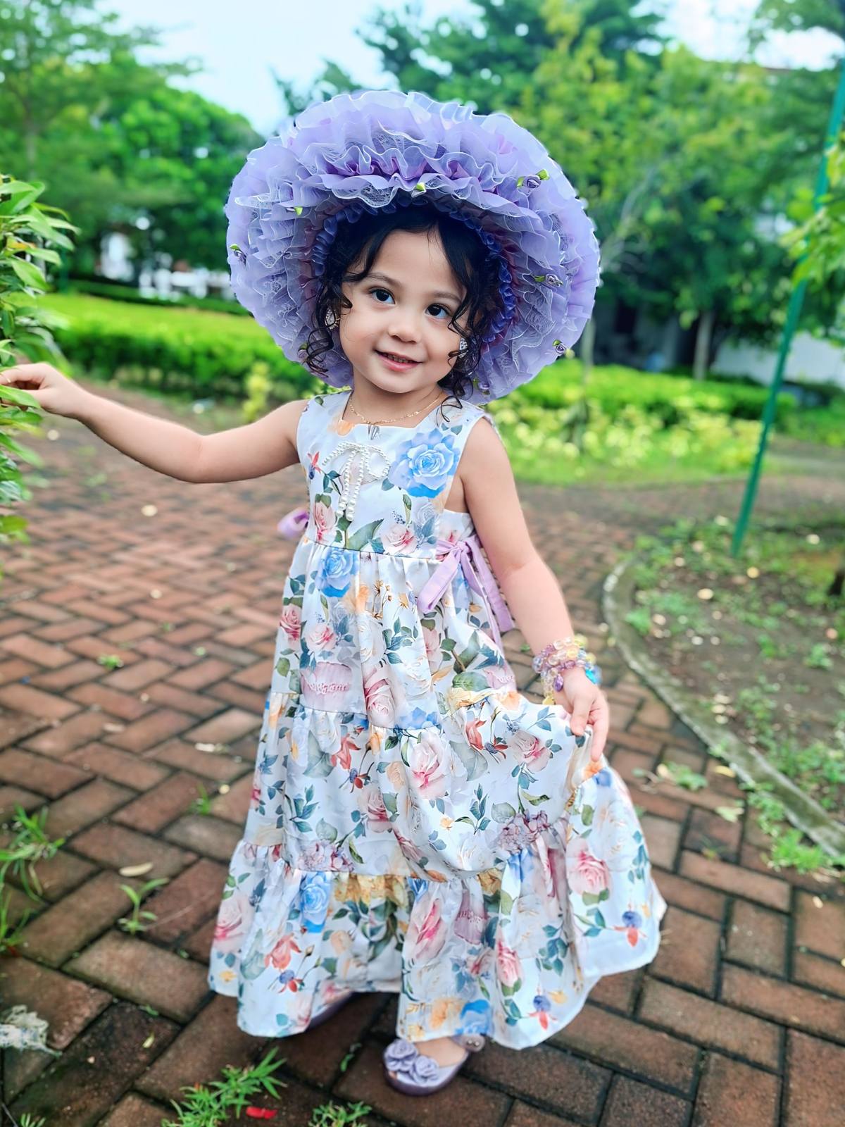 Madison Maxi in Vintage Florals (Shipping August 25)