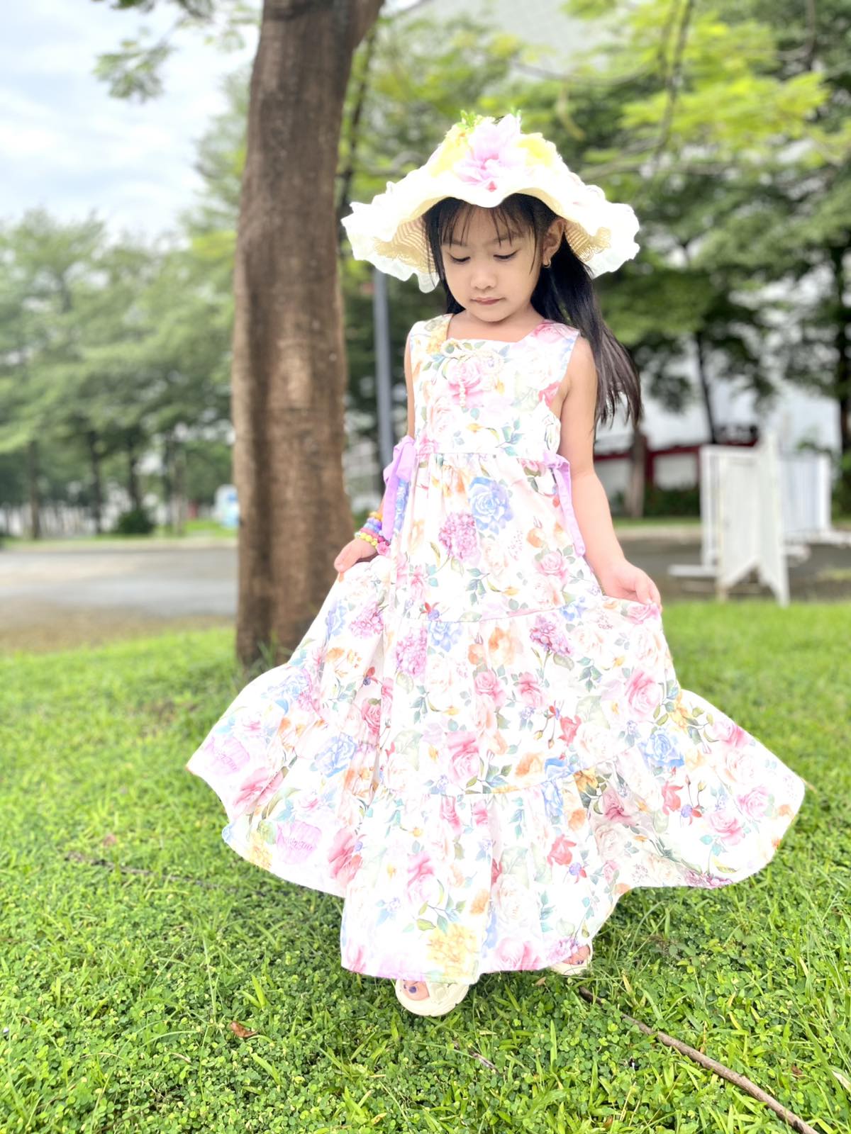 Madison Maxi in Vintage Florals (Shipping August 25)
